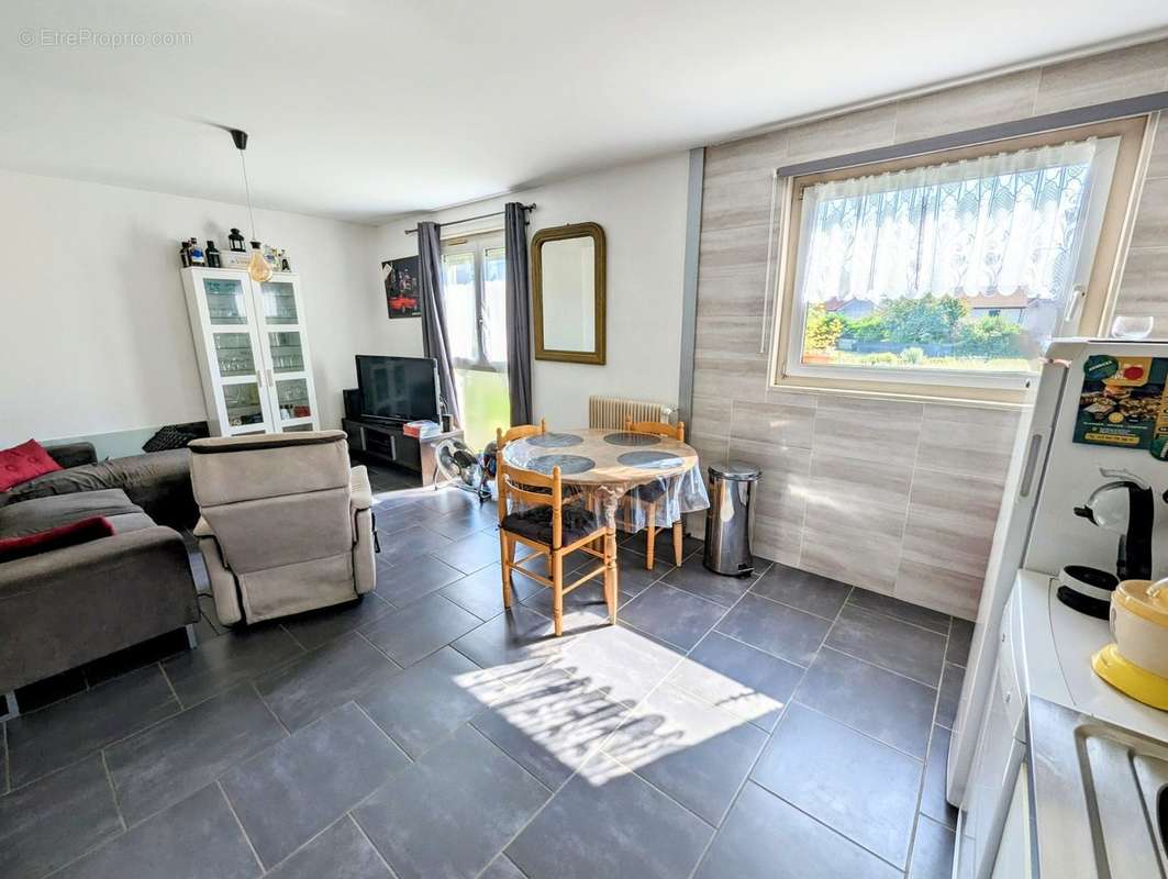 Appartement à CHEVIGNY-SAINT-SAUVEUR