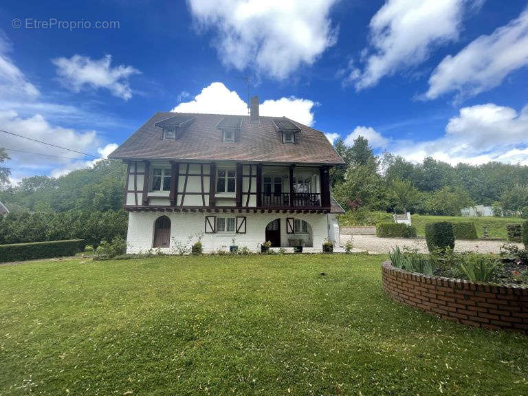 Maison à AUXI-LE-CHATEAU