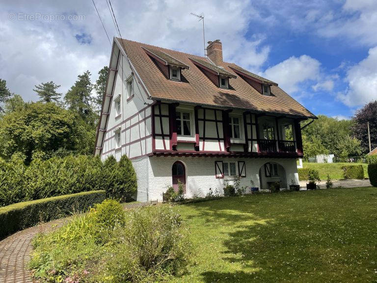 Maison à AUXI-LE-CHATEAU