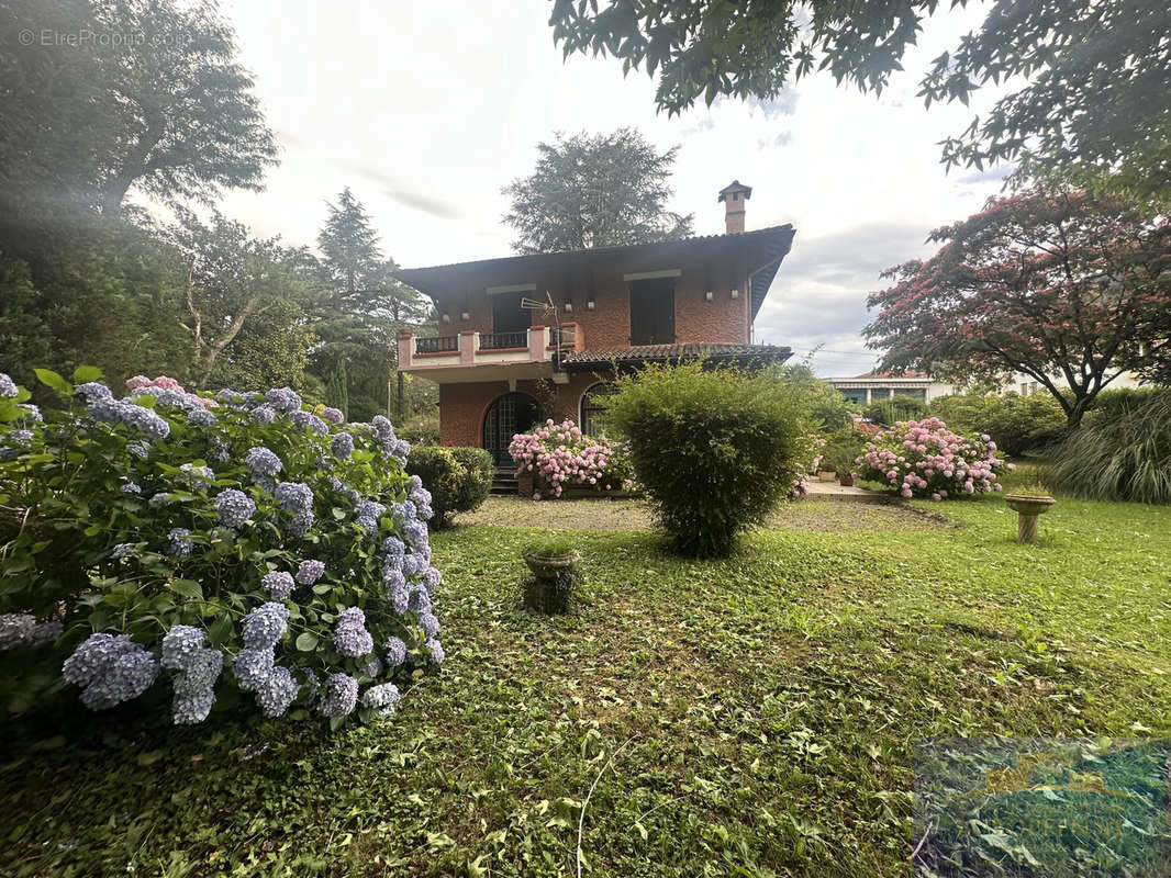 Maison à LOURDES