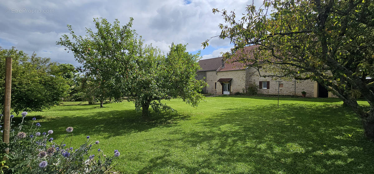 Maison à MARCY