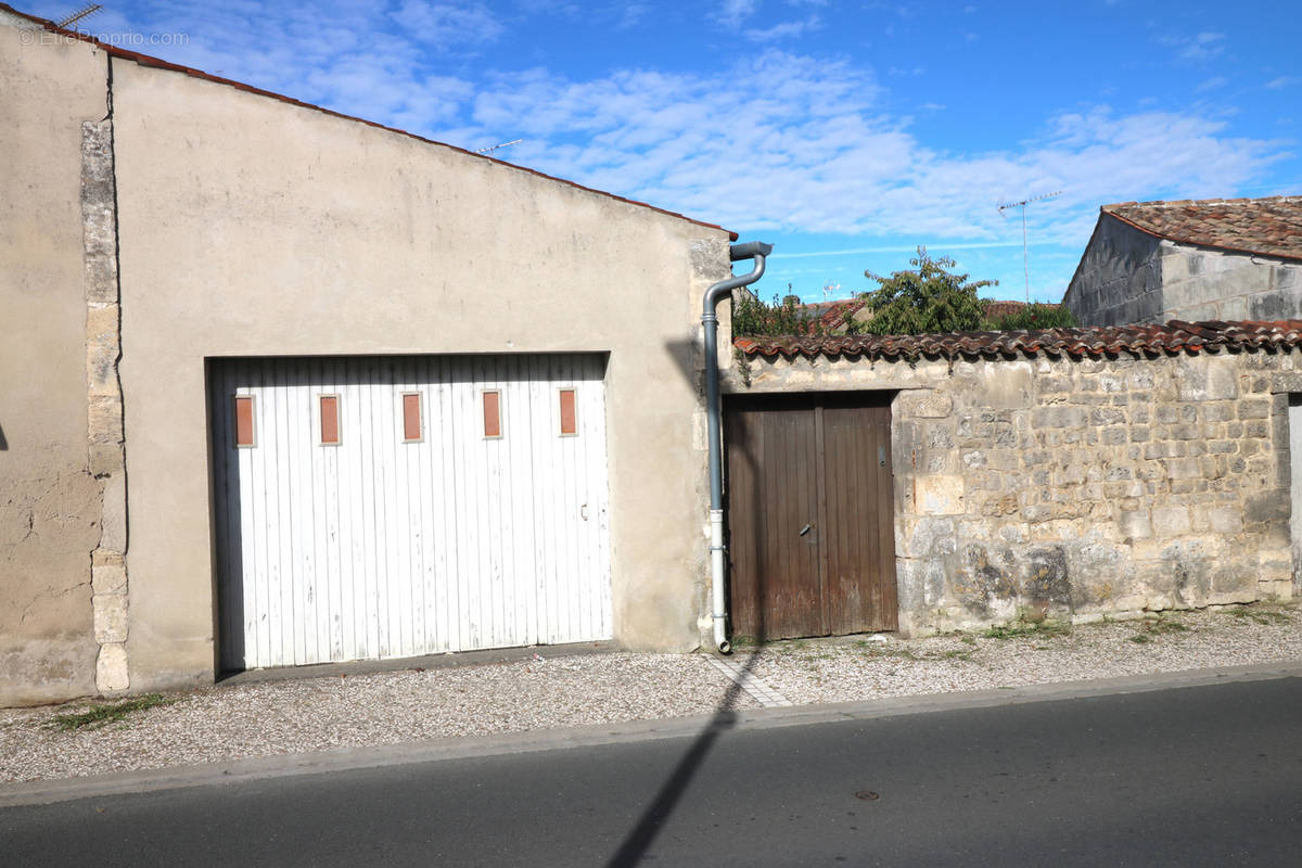 Maison à SAINT-SAVINIEN