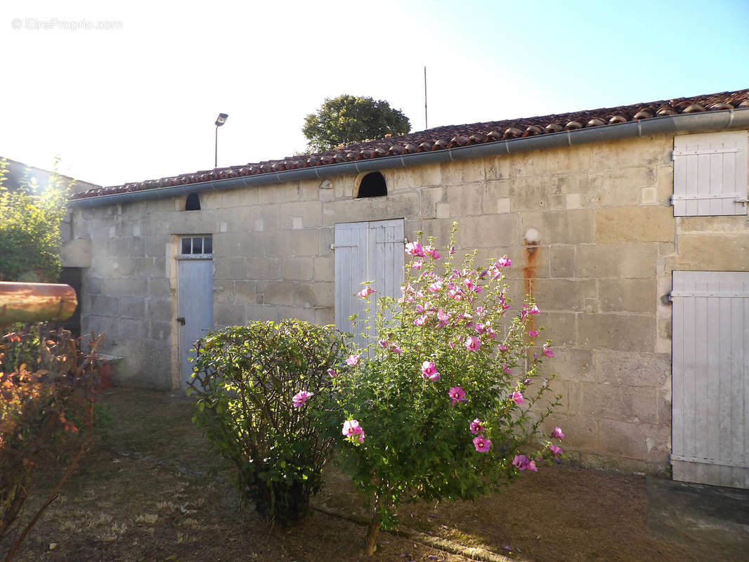 Maison à SAINT-SAVINIEN