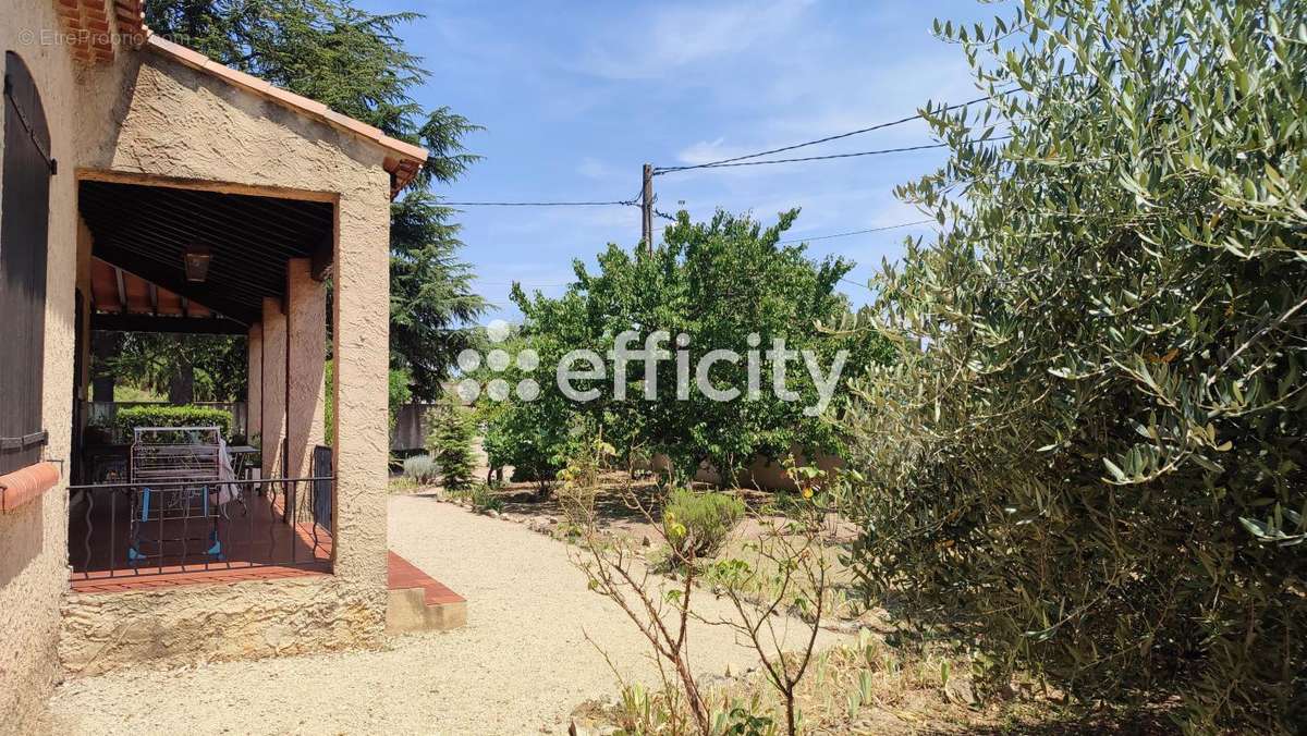 Maison à SAINT-MAXIMIN-LA-SAINTE-BAUME