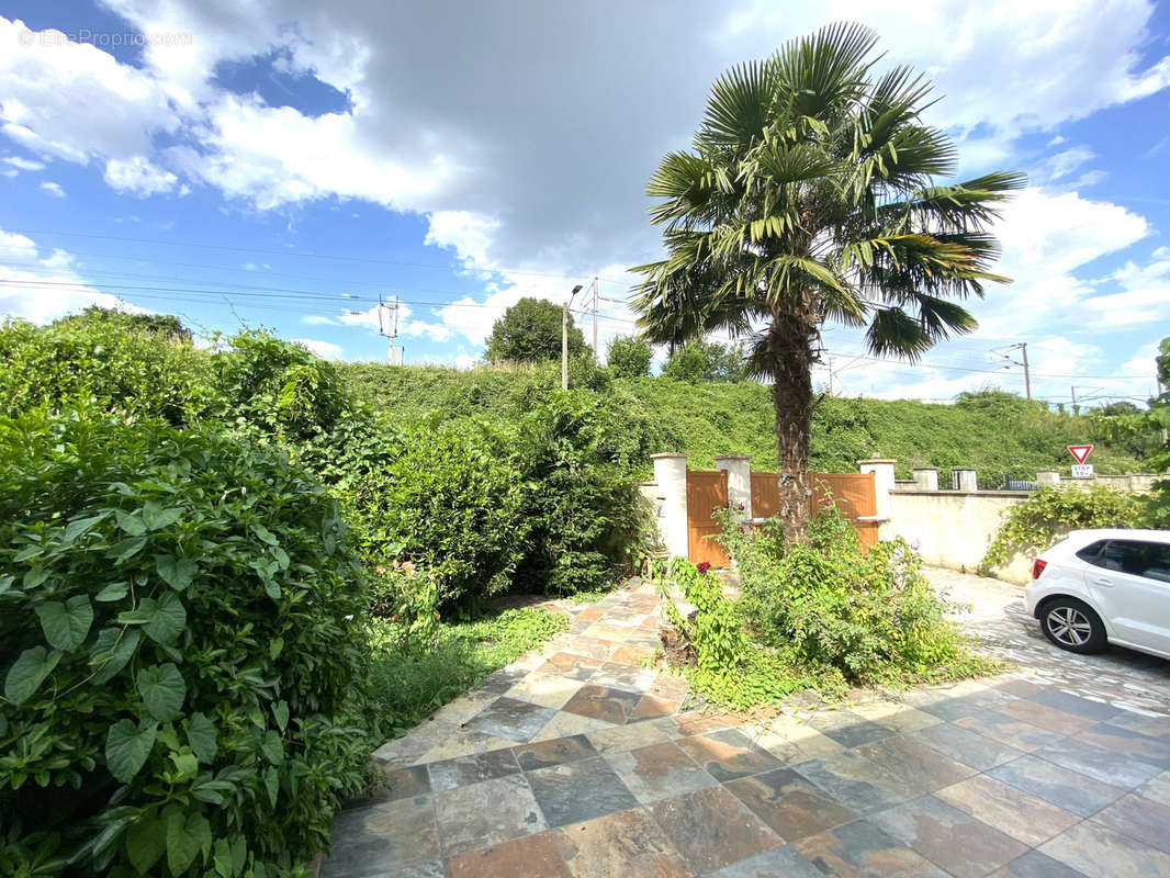 Maison à ROSNY-SUR-SEINE