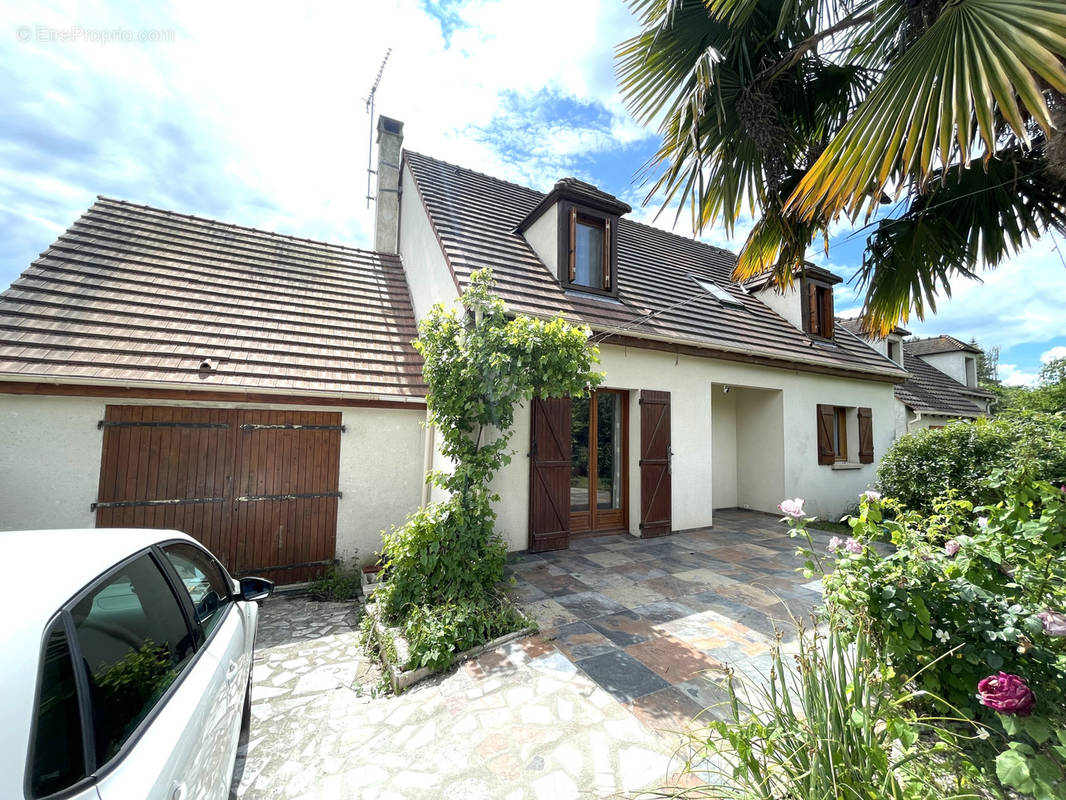 Maison à ROSNY-SUR-SEINE