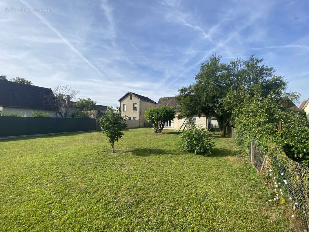 Maison à ROSNY-SUR-SEINE