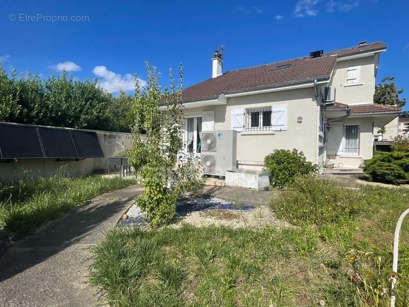 Maison à CHATELLERAULT