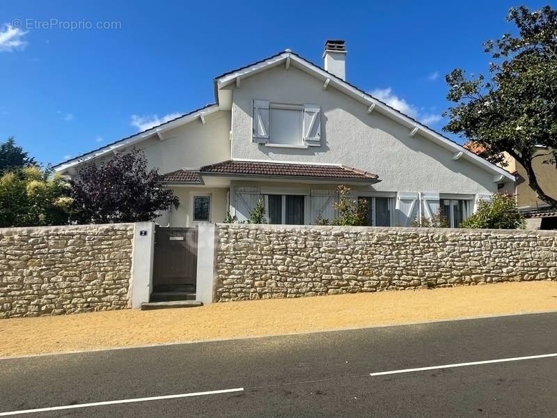 Maison à CHATELLERAULT