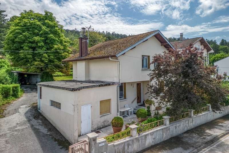 Maison à OYONNAX