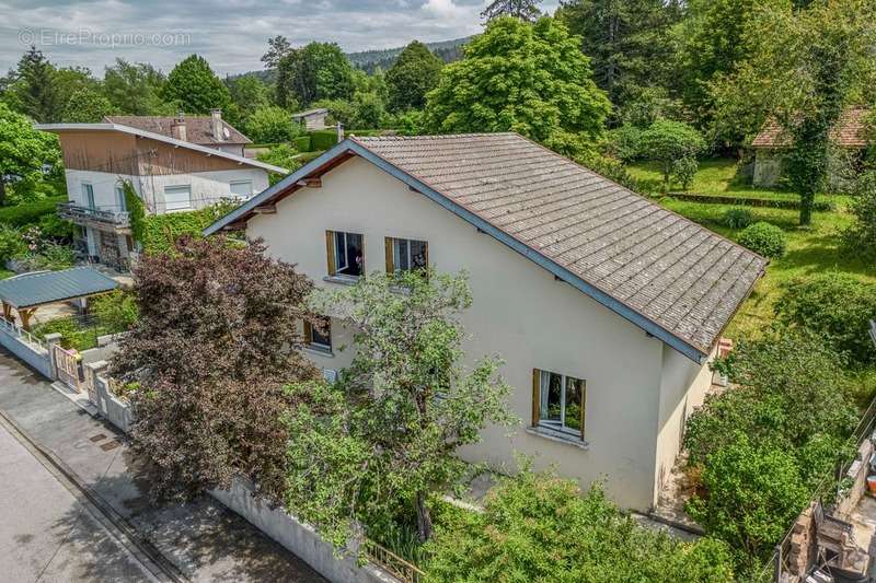 Maison à OYONNAX