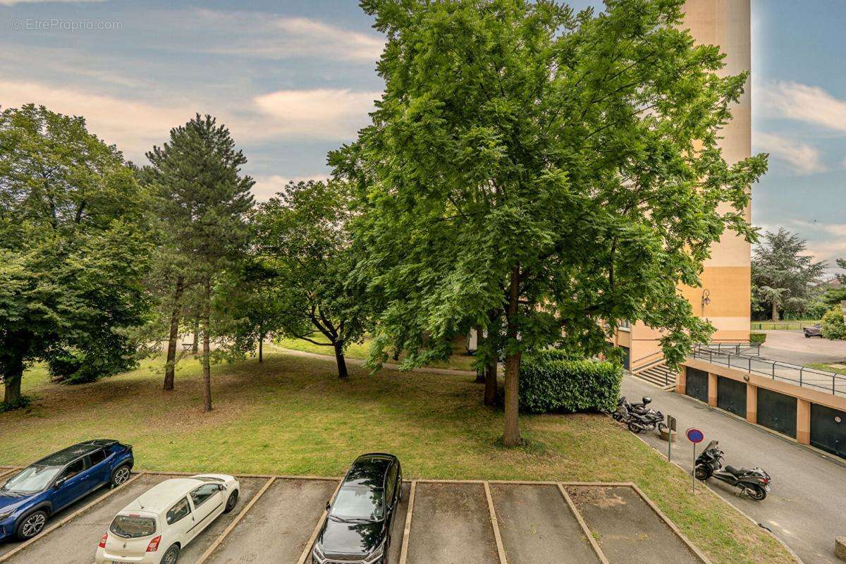 Appartement à MAISONS-ALFORT