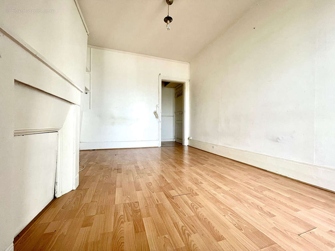 Appartement à PARIS-19E