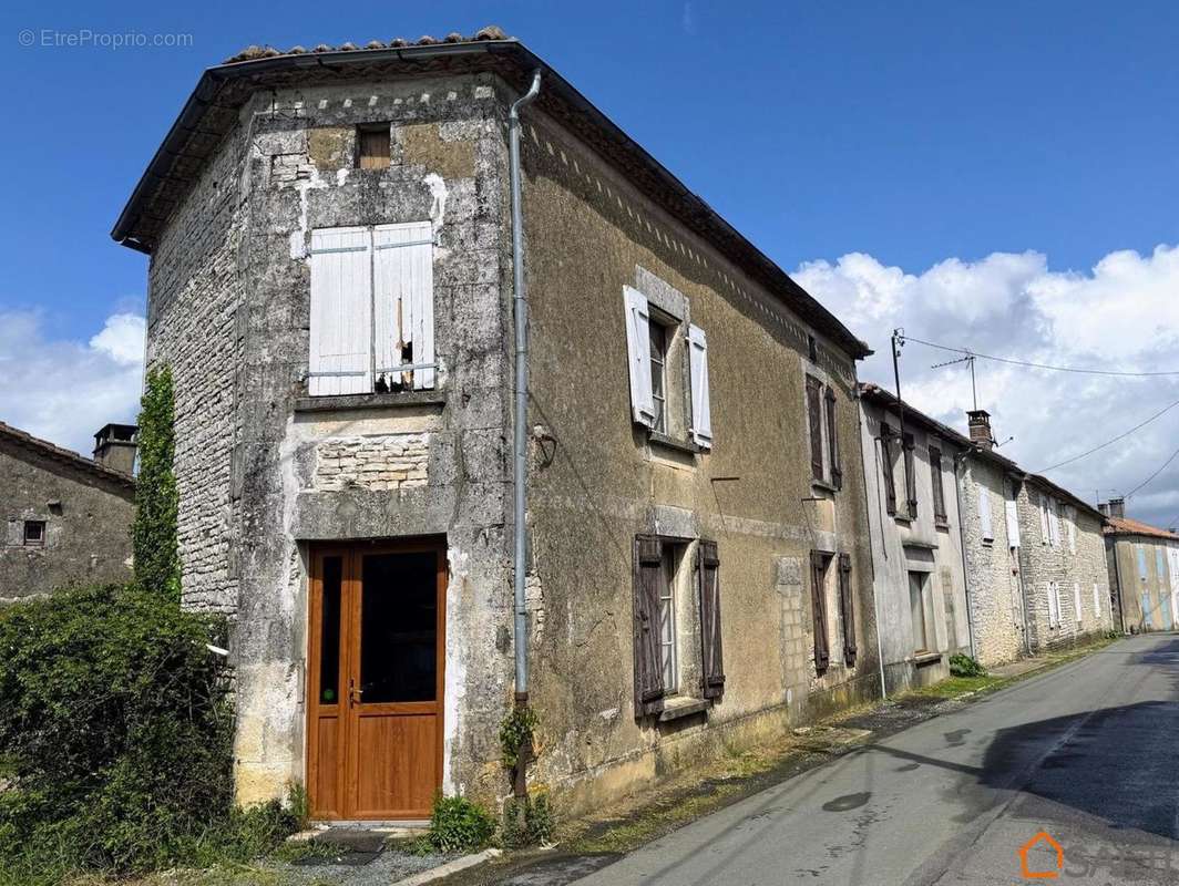 Photo 2 - Maison à COULGENS