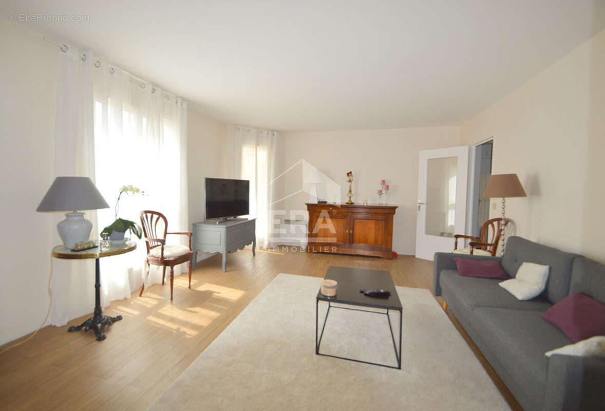 Appartement à ISSY-LES-MOULINEAUX