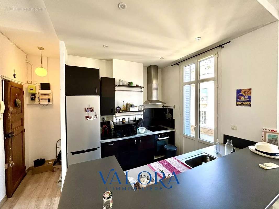 Appartement à MARSEILLE-4E