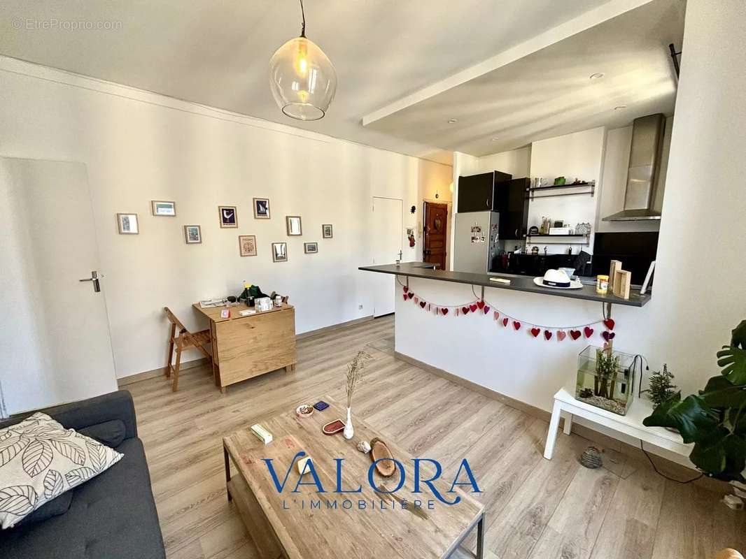 Appartement à MARSEILLE-4E