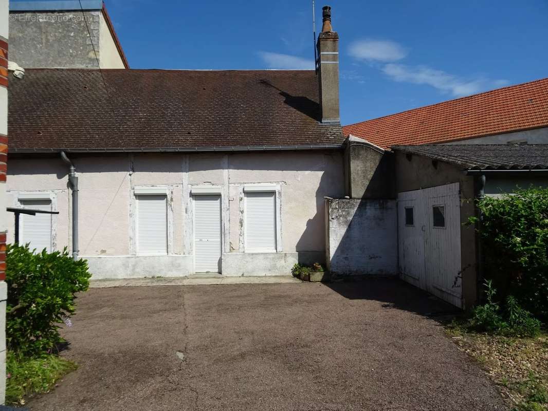 Maison à COSNE-COURS-SUR-LOIRE