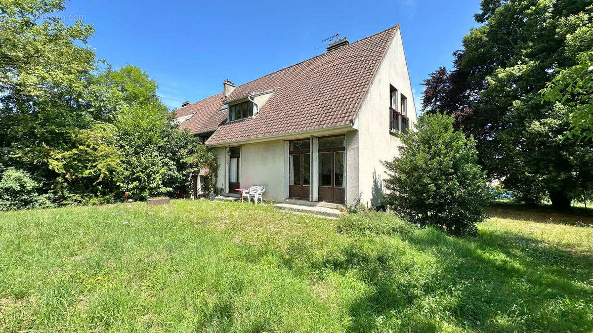 Maison à VIRY-CHATILLON