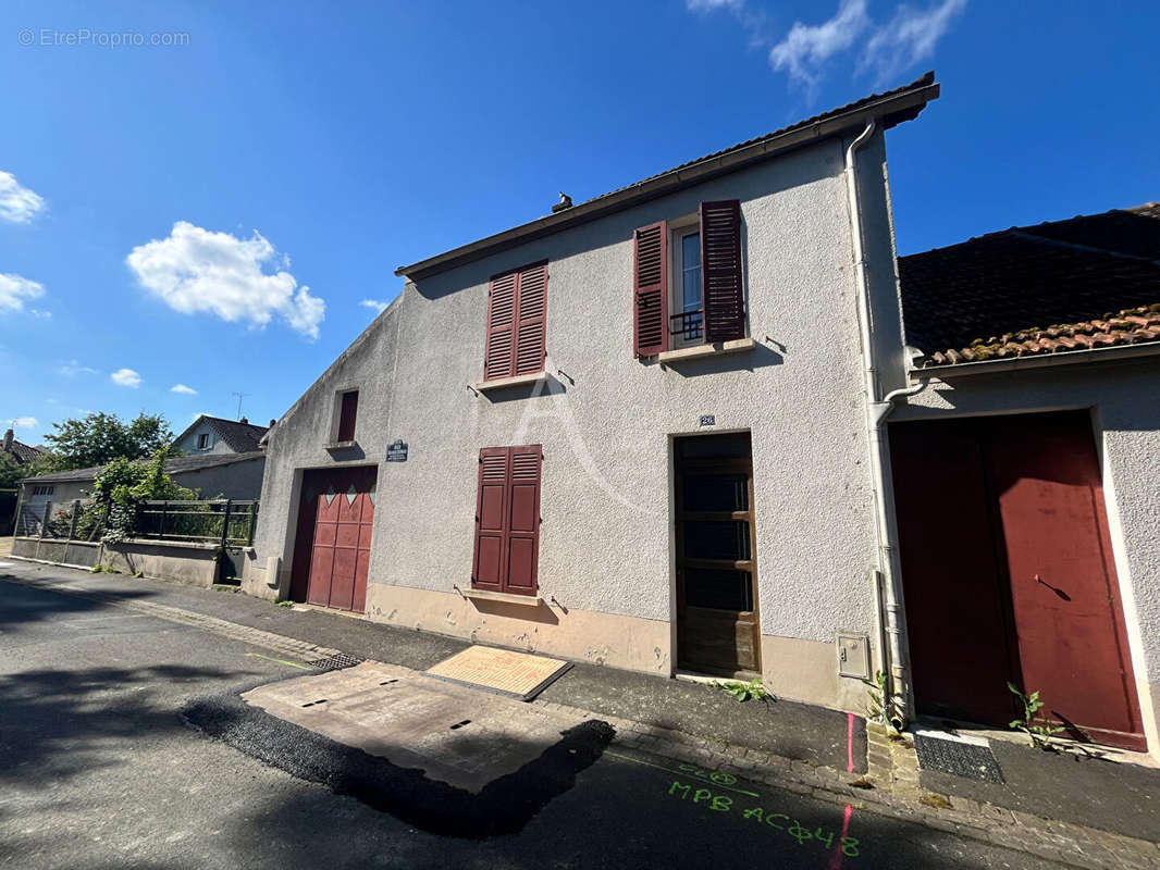 Maison à DOURDAN