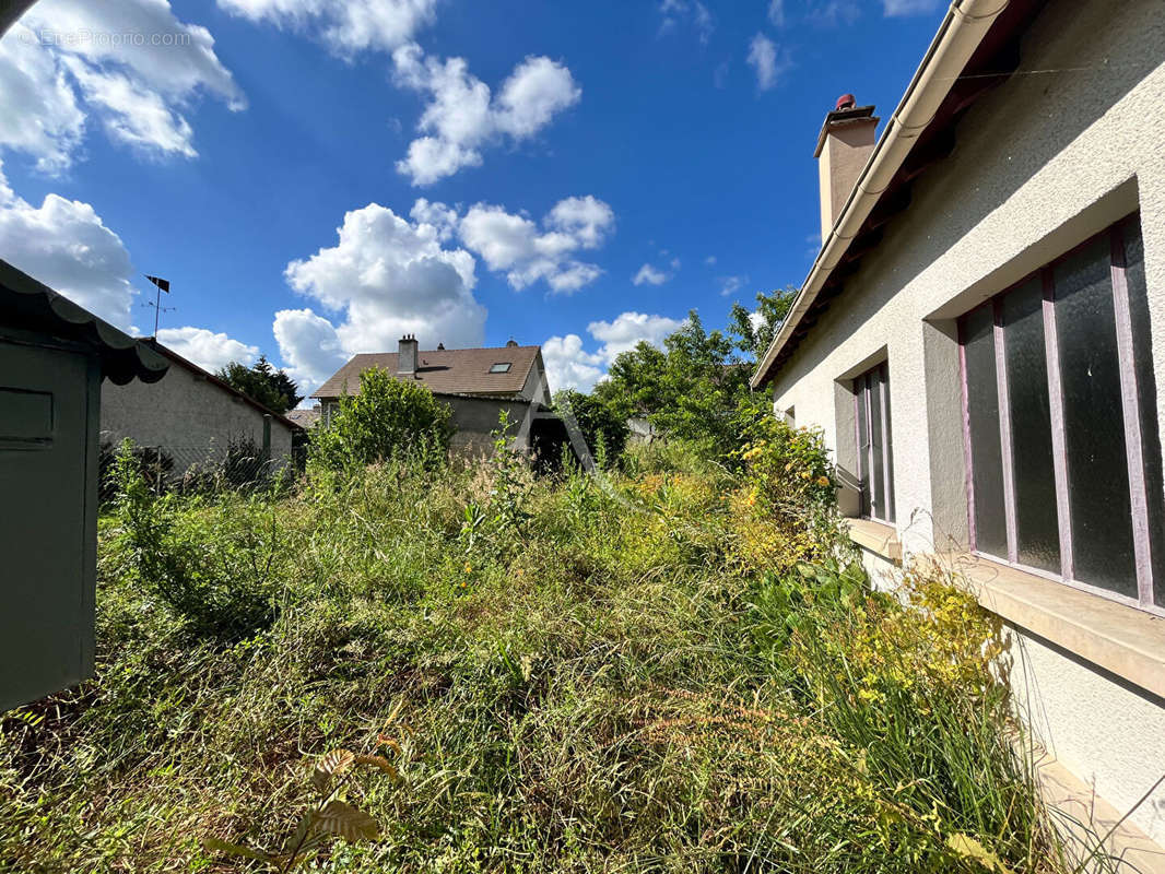 Maison à DOURDAN