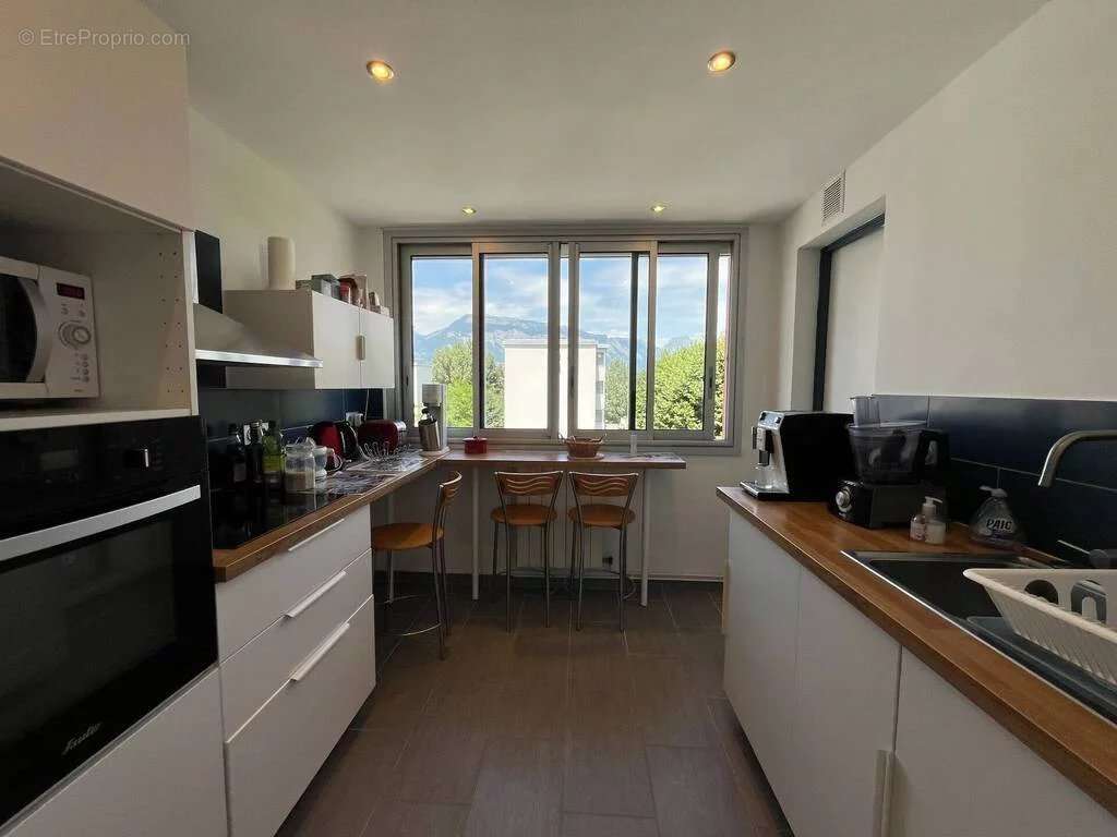 Appartement à SAINT-MARTIN-D&#039;HERES