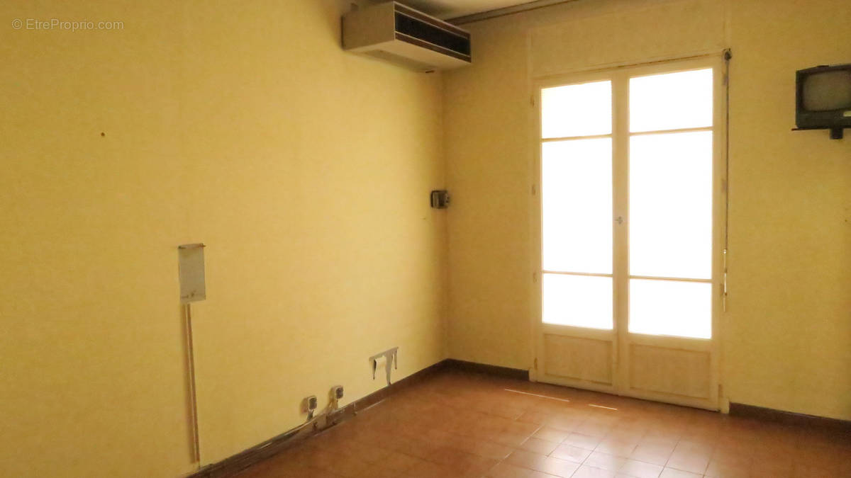 Appartement à MARSEILLE-4E