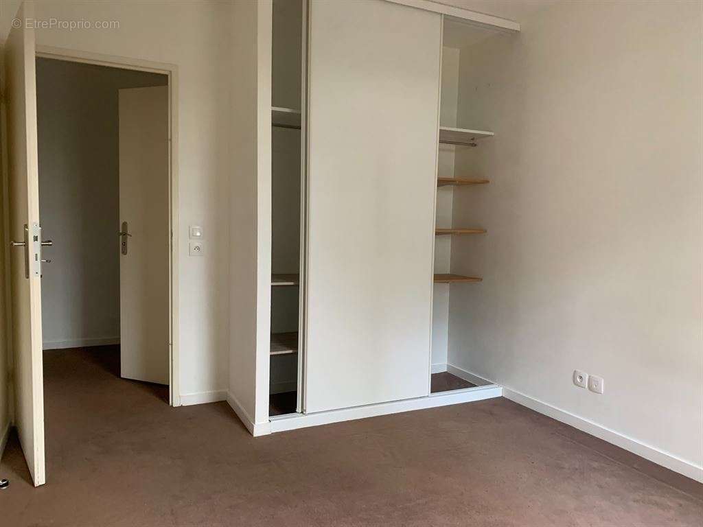 Appartement à NANTERRE