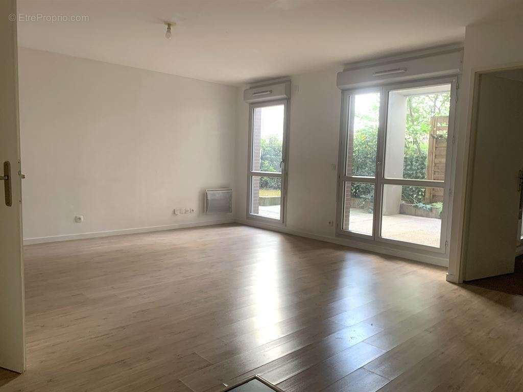 Appartement à NANTERRE