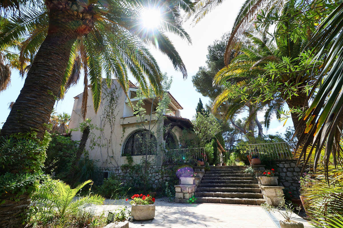 Maison à CARRY-LE-ROUET