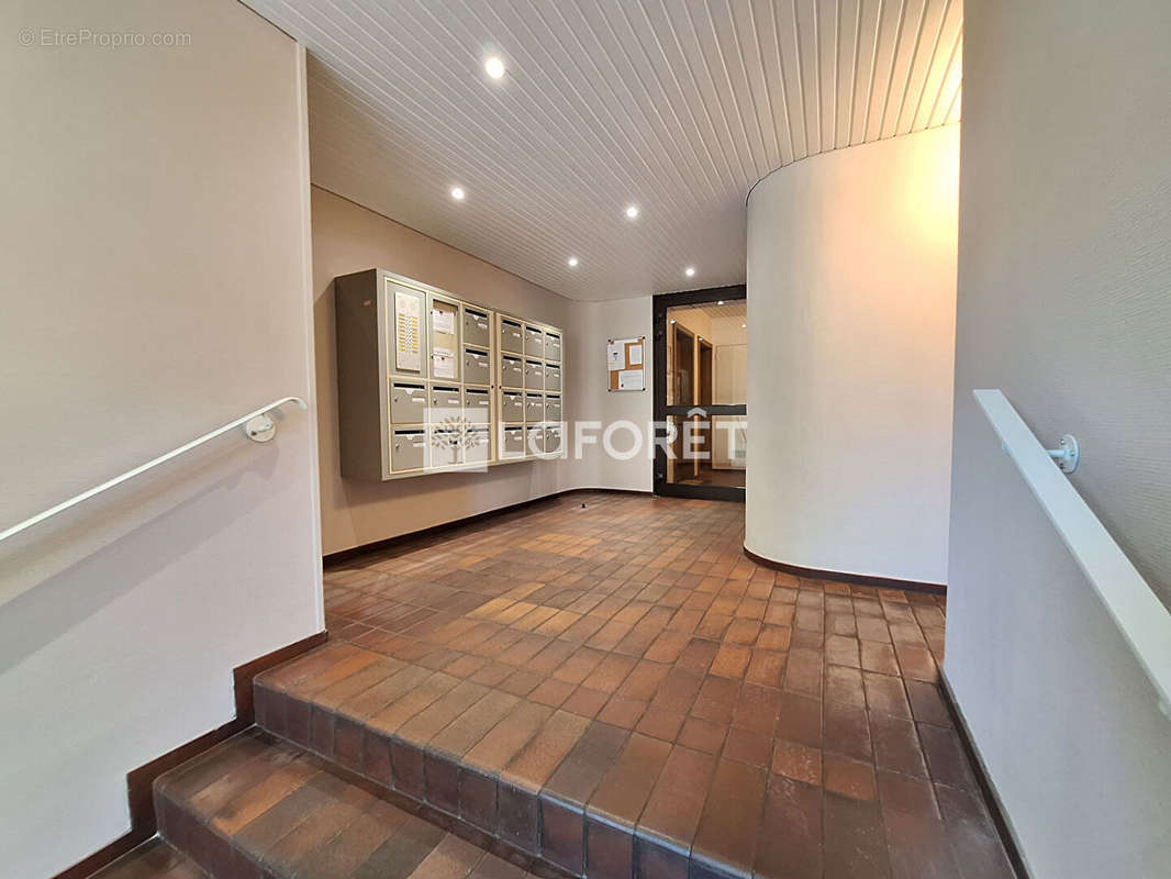 Appartement à VERNEUIL-SUR-SEINE