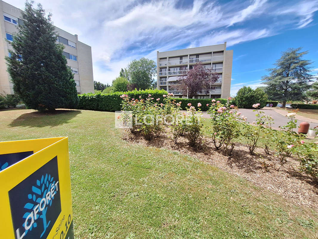 Appartement à VERNEUIL-SUR-SEINE