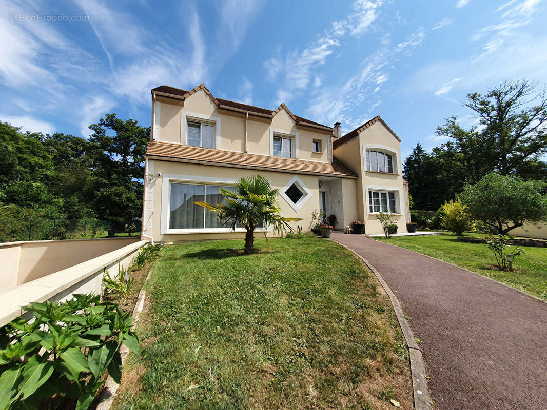 Maison à SAINT-LEGER-EN-YVELINES