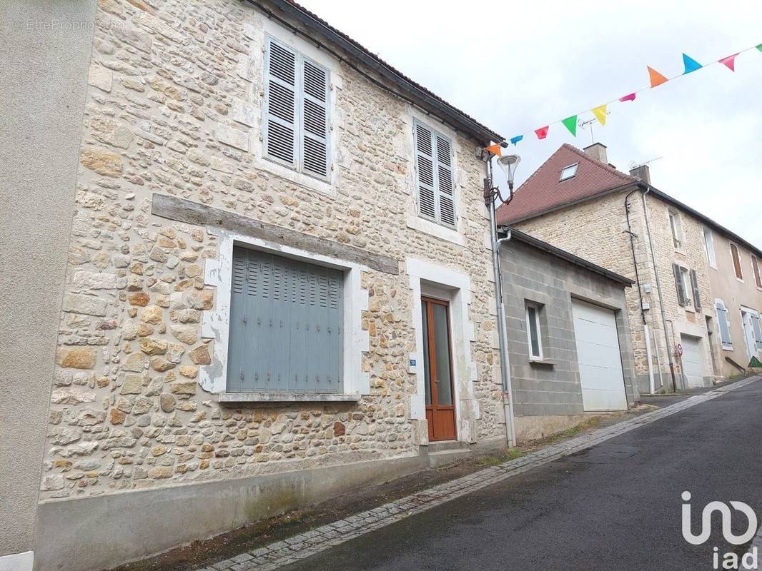 Photo 1 - Maison à LA TRIMOUILLE