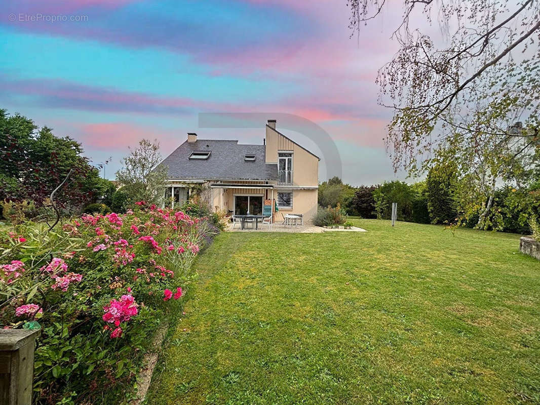 Maison à ROSNY-SUR-SEINE