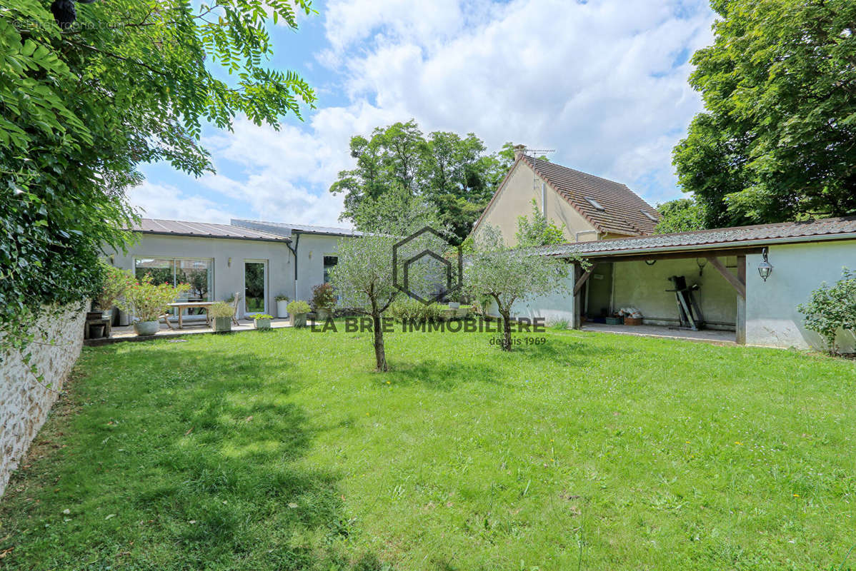 Maison à VILLECRESNES