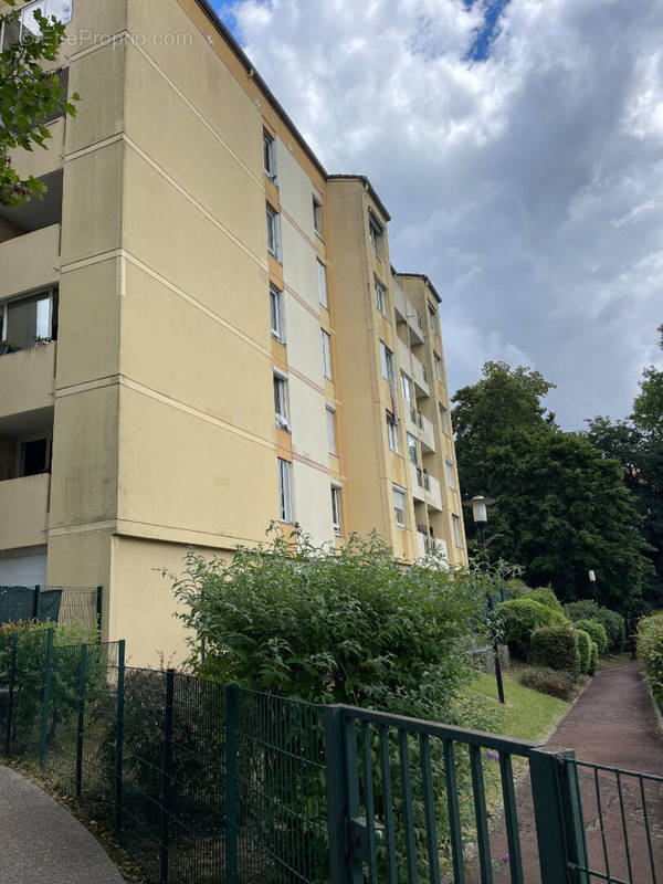 Parking à CORBEIL-ESSONNES