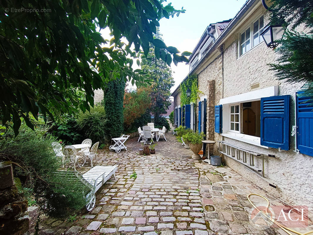 Maison à GRISY-LES-PLATRES