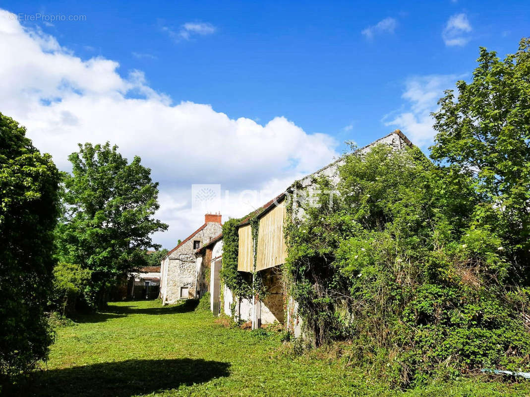 Maison à CRESPIERES