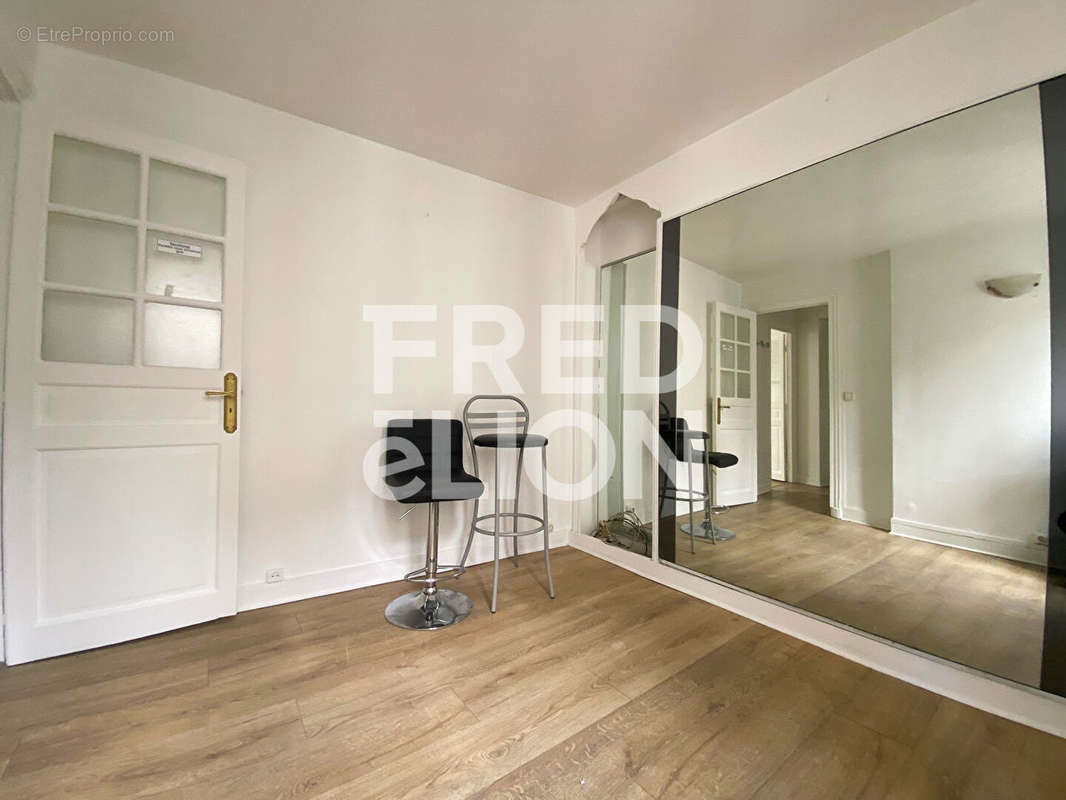 Appartement à PARIS-19E