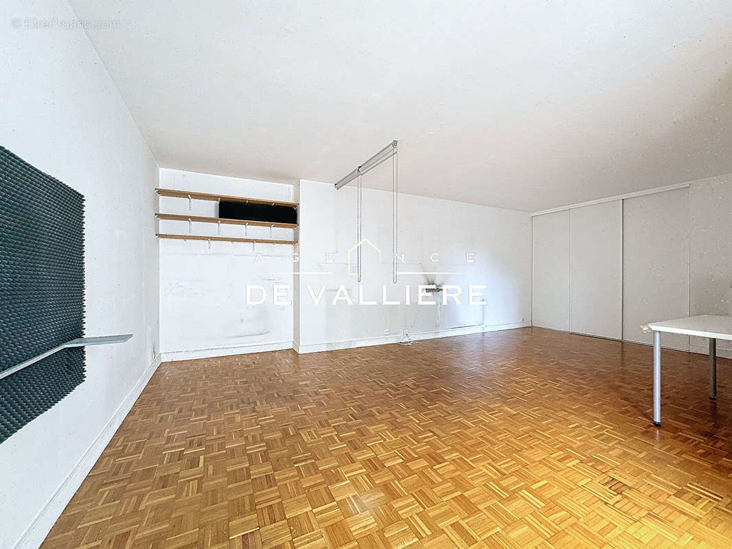 Appartement à NEUILLY-SUR-SEINE