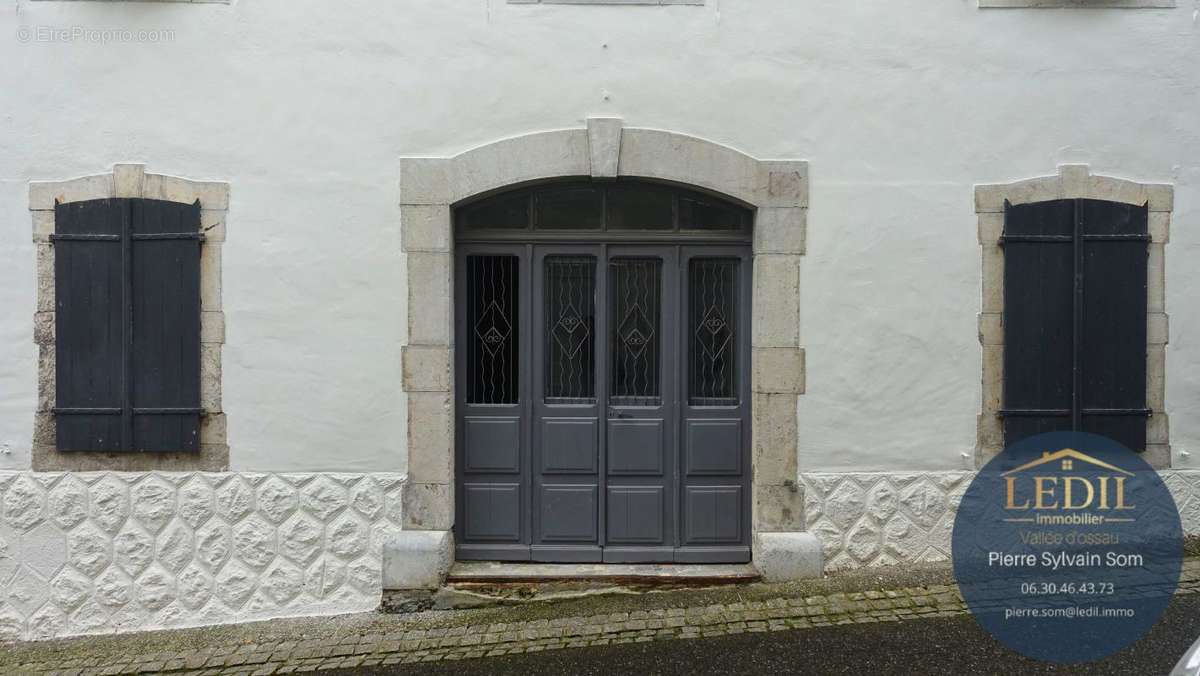 Maison à EAUX-BONNES