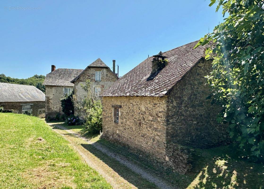 Maison à SAINT-HILAIRE-PEYROUX