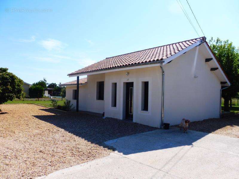 Maison à CAMPS-SUR-L&#039;ISLE