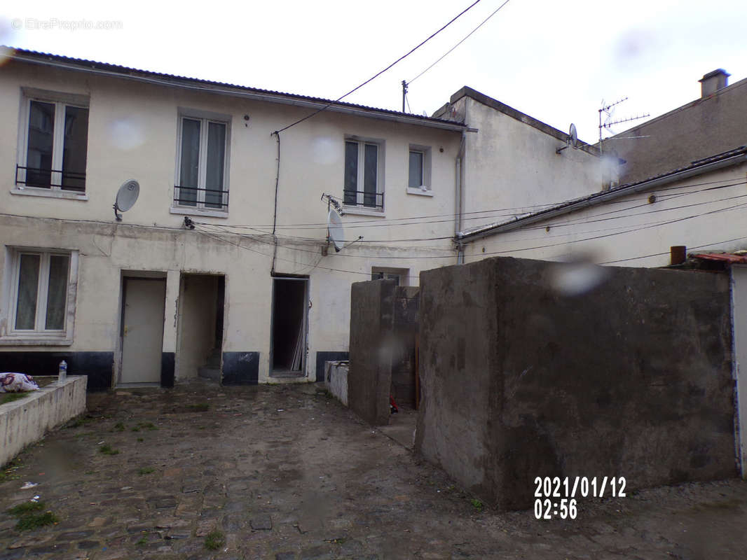 Appartement à AUBERVILLIERS