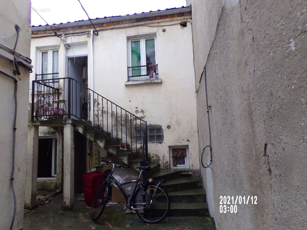 Appartement à AUBERVILLIERS