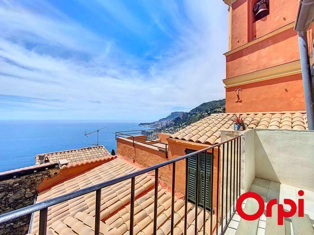 Appartement à ROQUEBRUNE-CAP-MARTIN