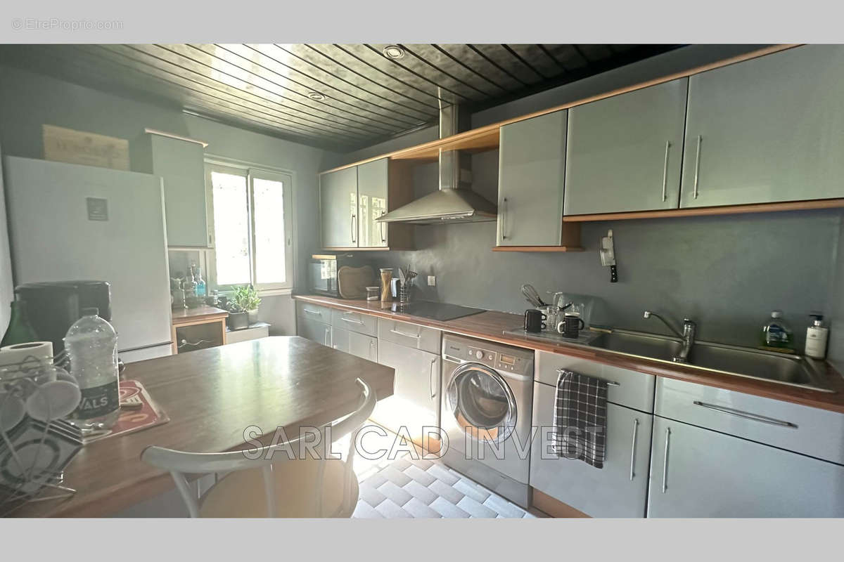 Appartement à VALLAURIS