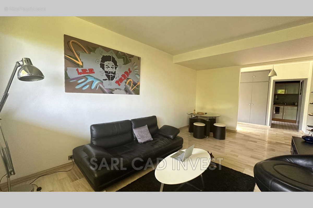 Appartement à VALLAURIS