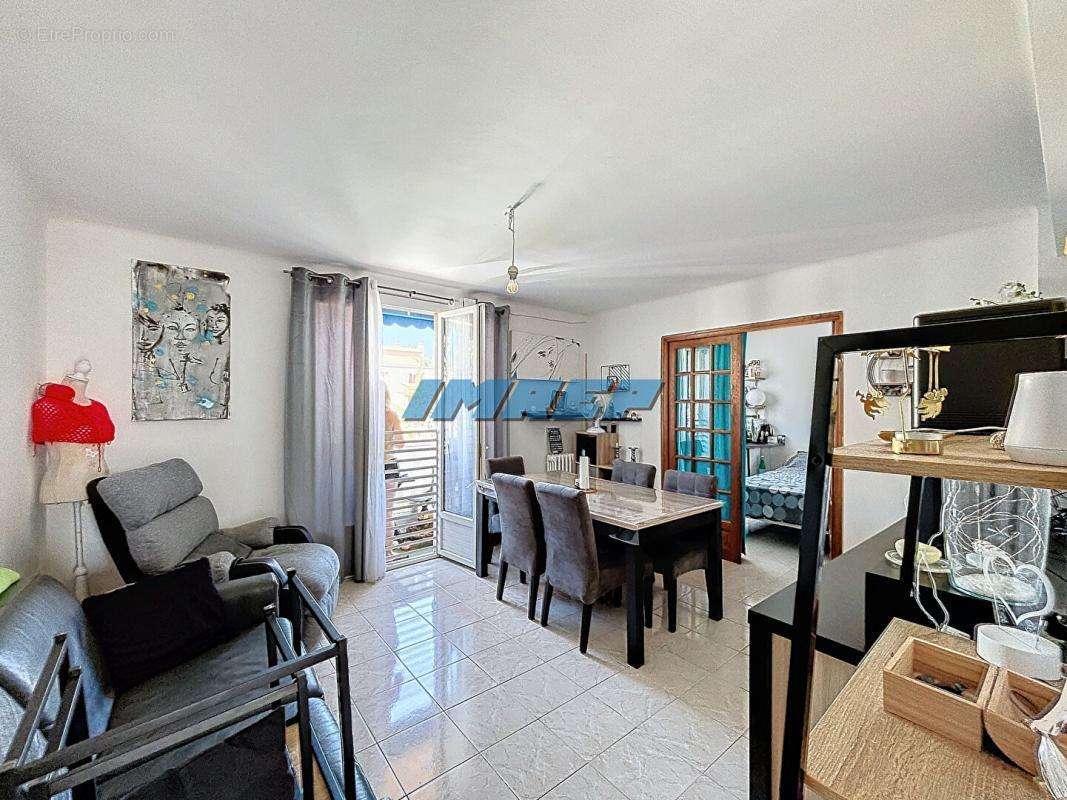 Appartement à MARSEILLE-9E